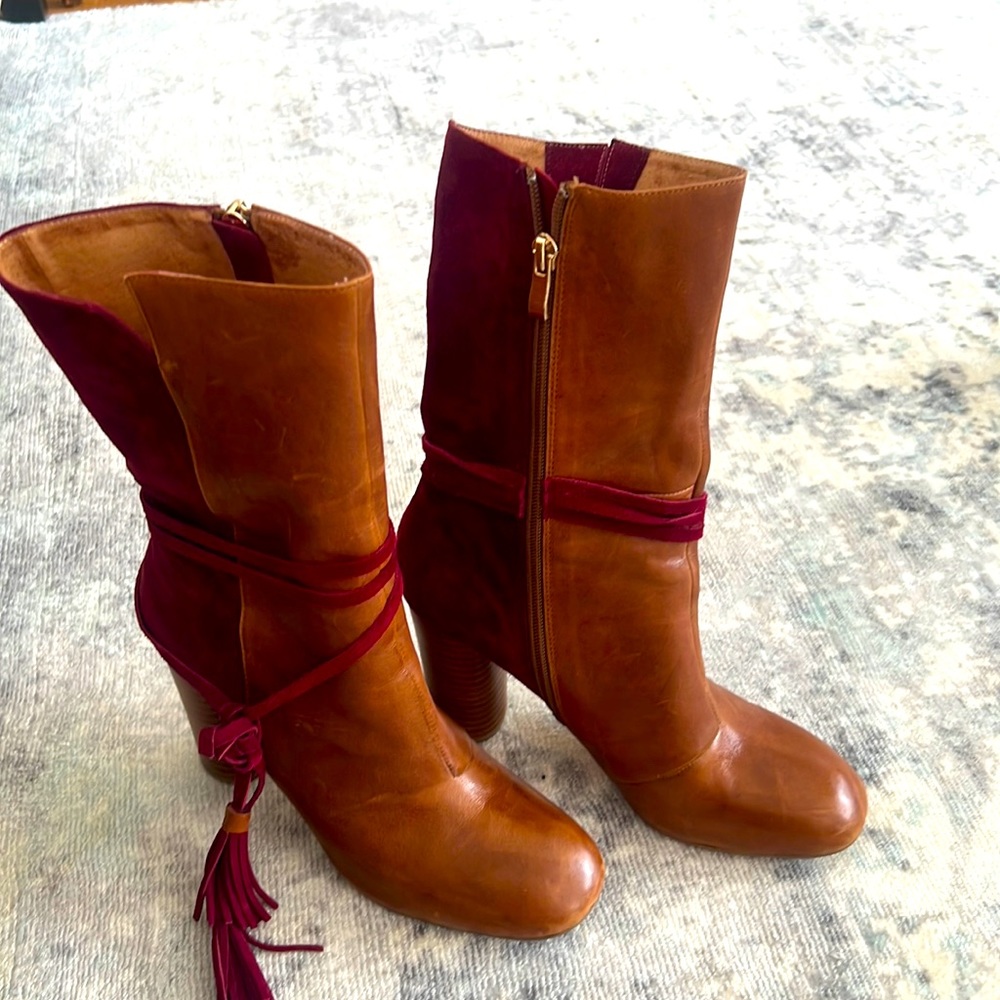 Upper leather size 39 boots 2 cool 😎